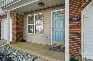 11907 Maria Ester Ct, Charlotte, NC 28277 - Photo 4