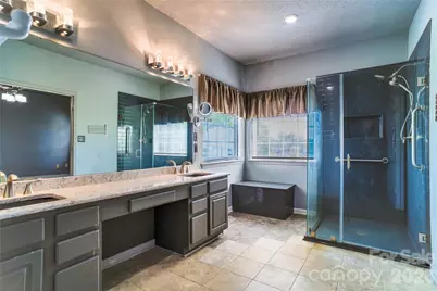 9612 Veronica Drive, Charlotte, NC 28215 - Photo 16