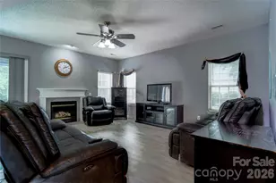 9612 Veronica Dr, Charlotte, NC 28215 - Photo 8