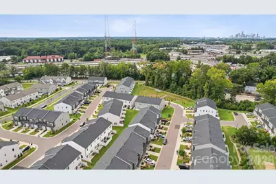 3132 Hutton Gardens Lane, Charlotte, NC 28269 - Photo 12