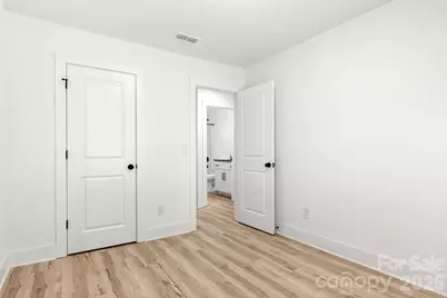 516 Carolyn Lane, Charlotte, NC 28213 - Photo 32