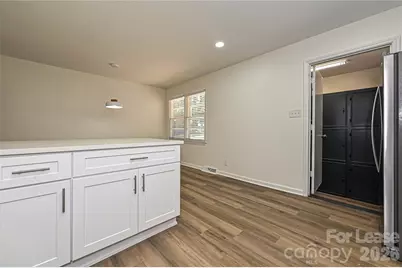 5121 Farm Pond Lane, Charlotte, NC 28212 - Photo 10