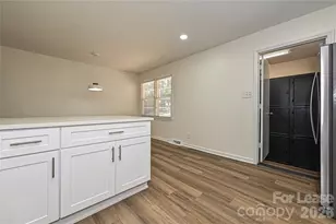 5121 Farm Pond Ln, Charlotte, NC 28212 - Photo 10
