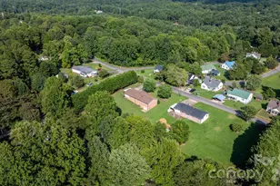 402 Dogwood Dr, Rhodhiss, NC 28667 - Photo 32