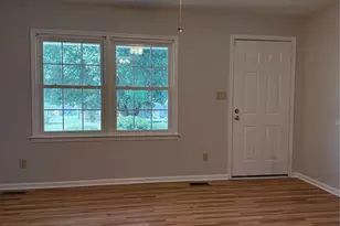 869 Crystal Springs Dr, Lincolnton, NC 28092 - Photo 2