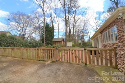 2409 Huntingtowne Farms Lane, Charlotte, NC 28210 - Photo 34