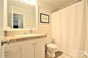2409 Huntingtowne Farms Ln, Charlotte, NC 28210 - Photo 22