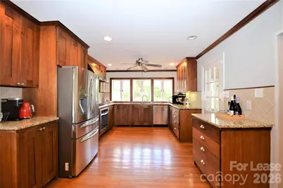 2409 Huntingtowne Farms Lane, Charlotte, NC 28210 - Photo 10