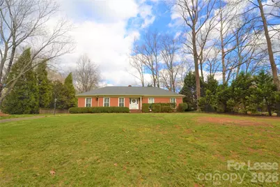 2409 Huntingtowne Farms Lane, Charlotte, NC 28210 - Photo 2