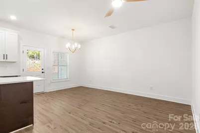 512 Carolyn Lane, Charlotte, NC 28213 - Photo 8