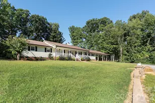 717 Pilgrim Forest Dr, Monroe, NC 28110 - Photo 2