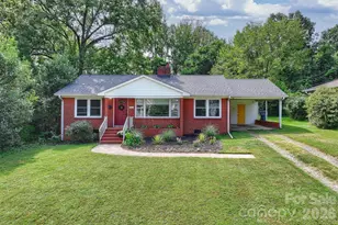 2816 Shamrock Dr, Charlotte, NC 28205 - Photo 2