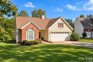 2444 Brathay Ct, Charlotte, NC 28269 - Photo 2
