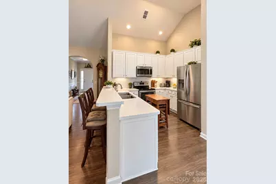 2444 Brathay Court, Charlotte, NC 28269 - Photo 8
