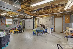 230 Blythewood Dr, Hendersonville, NC 28792 - Photo 40