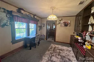 106 Myrtle St, Morganton, NC 28655 - Photo 10