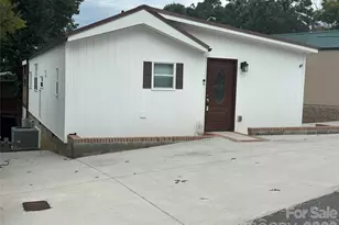 106 Deerfield Dr, New London, NC 28127 - Photo 4