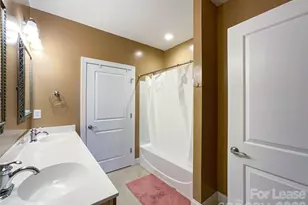 518 Clarice Ave, Charlotte, NC 28204 - Photo 32