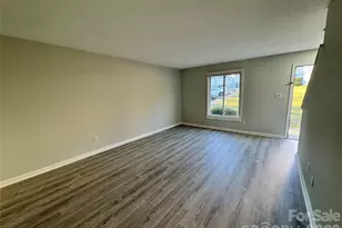 1906 Mereview Ct, Charlotte, NC 28210 - Photo 10