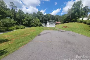 204 Kudzu Loop, Waynesville, NC 28786 - Photo 6