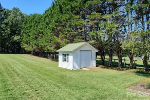 4005 Davis Rd, Maiden, NC 28650 - Photo 14