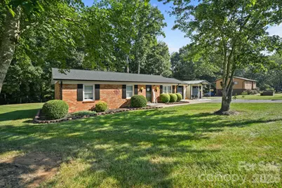 2428 Side Lane, Conover, NC 28613 - Photo 2