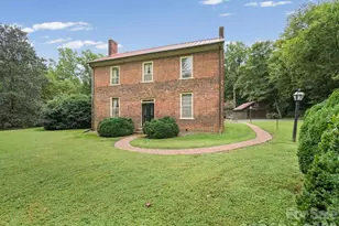 290 E Maple Ave, Mocksville, NC 27028 - Photo 2