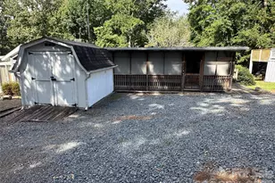114 Pine St, New London, NC 28127 - Photo 2