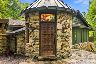 284 Indian Cave Park Road, Hendersonville, NC 28739 - Photo 2