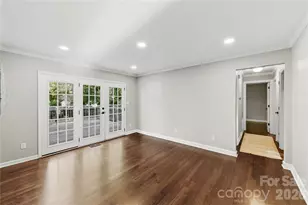 5726 Sharon Rd, Charlotte, NC 28210 - Photo 14