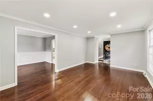 5726 Sharon Rd, Charlotte, NC 28210 - Photo 6