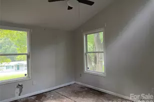 1442 School St, Statesville, NC 28677 - Photo 10