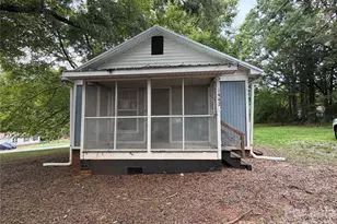 1442 School St, Statesville, NC 28677 - Photo 16