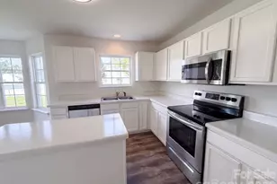 3527 Mallory Taylor Ln, Charlotte, NC 28216 - Photo 2