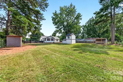 2519 Matthews Mint Hill Road, Matthews, NC 28105 - Photo 34