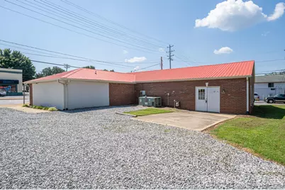 2303 E Main Street, Lincolnton, NC 28092 - Photo 20