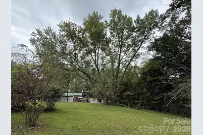 68 Morris Avenue, Marion, NC 28752 - Photo 8