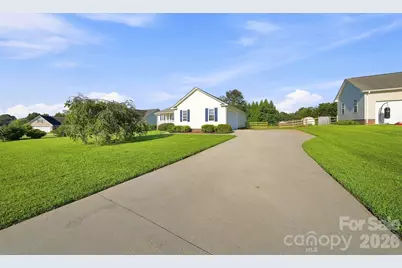 3707 Fieldhaven Court, Maiden, NC 28650 - Photo 4