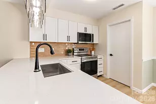 205 S Academy St, Mooresville, NC 28115 - Photo 10