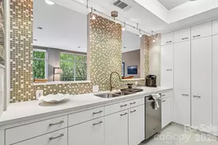 400 N Church St, Charlotte, NC 28202 - Photo 16