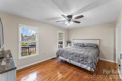 1688 Buffett Circle, Hickory, NC 28602 - Photo 10