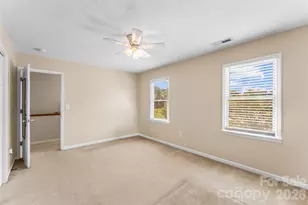 1688 Buffett Cir, Hickory, NC 28602 - Photo 16