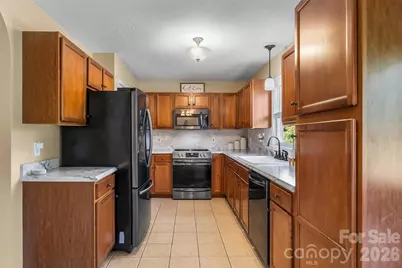 1688 Buffett Circle, Hickory, NC 28602 - Photo 8