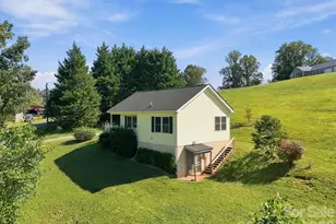 117 Ho Hum Wy, Leicester, NC 28748 - Photo 2