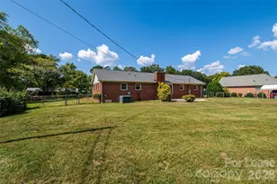114 Cottonwood Dr, Mount Holly, NC 28120 - Photo 36