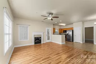 1360 21st Ave NE, Hickory, NC 28601 - Photo 2