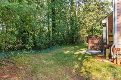 1360 21st Avenue NE, Hickory, NC 28601 - Photo 26
