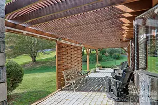 212 Rocky Meadow Ln, Etowah, NC 28729 - Photo 4