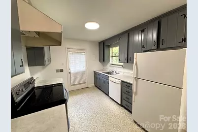 710 Manhasset Road, Charlotte, NC 28209 - Photo 6