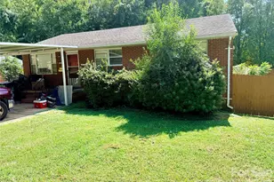 710 Manhasset Rd, Charlotte, NC 28209 - Photo 1